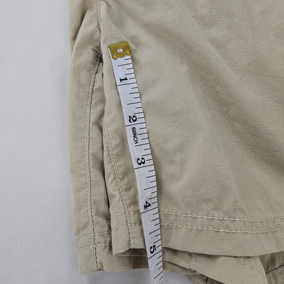 COLUMBIA WOMEN'S OMNI-SHADE CREAM 5" HIKING ATHLETIC SHORTS – SIZE MEDIUM - Picture 10 of 10